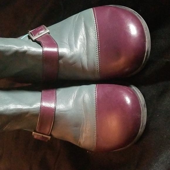 JOHN Fluevog FELLOWSHIPS EMMA LEATHER GUM BOOT Purple/ teal sz. 8.5 - Picture 3 of 16